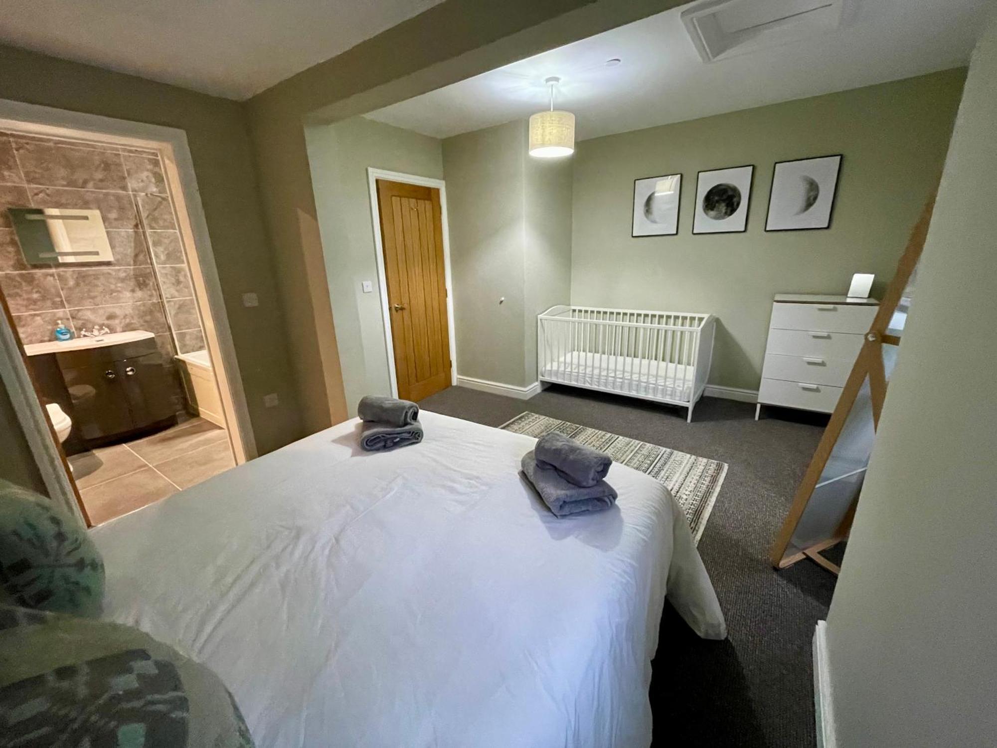 3 Bedroom House Near Hay-on-wye * Clyro